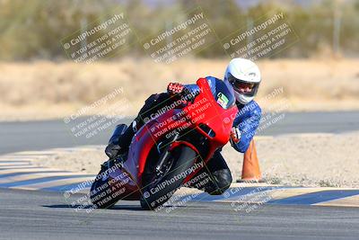 media/Jan-09-2022-SoCal Trackdays (Sun) [[2b1fec8404]]/Turn 6 (1035am)/